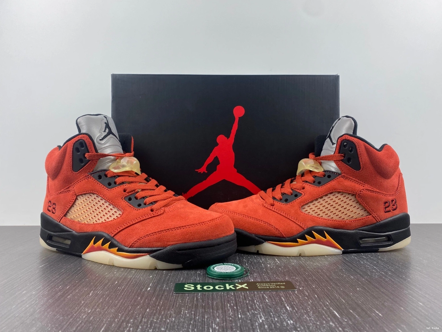 Air DO9336-800 5 Mars” Jordan On  “Dunk 0307